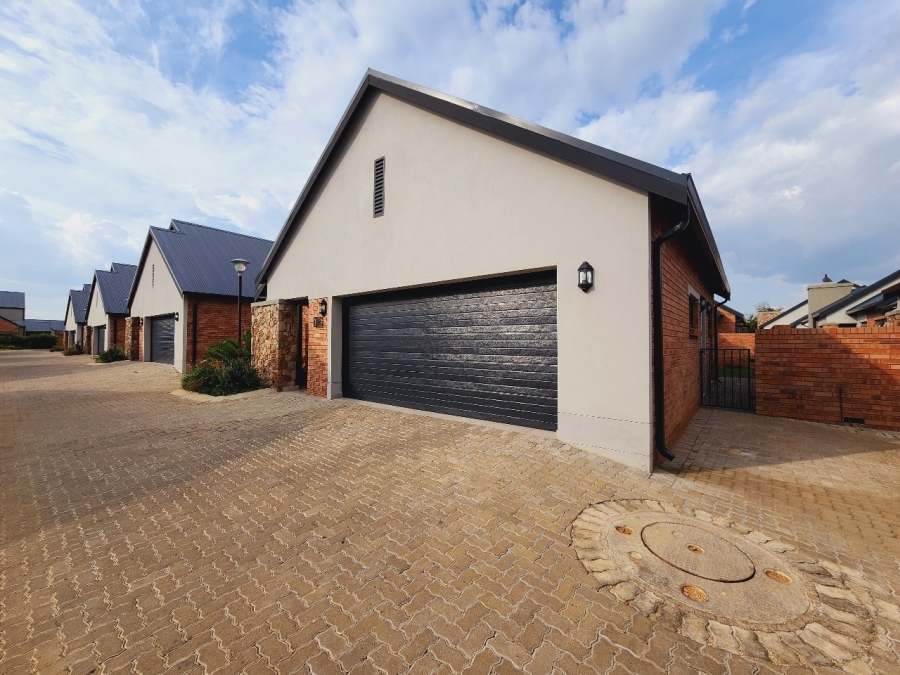 3 Bedroom Property for Sale in De Land Estate North West